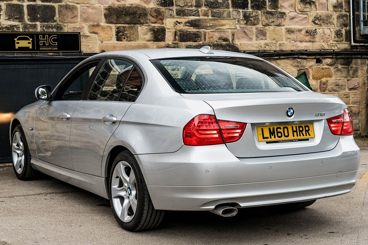 2010 BMW 3 Series 318d Exclusive Edition NAV - Picture 12 of 45