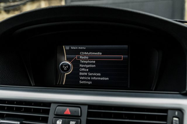 2010 BMW 3 Series 318d Exclusive Edition NAV - Picture 18 of 45