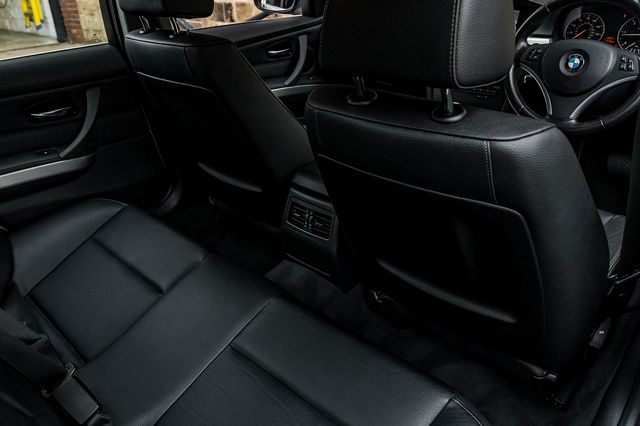 2010 BMW 3 Series 318d Exclusive Edition NAV - Picture 45 of 45