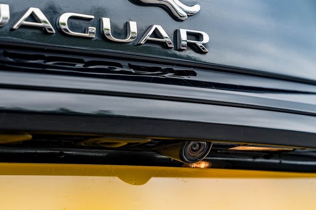 2015 JAGUAR XF 2.2 Diesel R-Sport Black 200PS - Picture 21 of 58