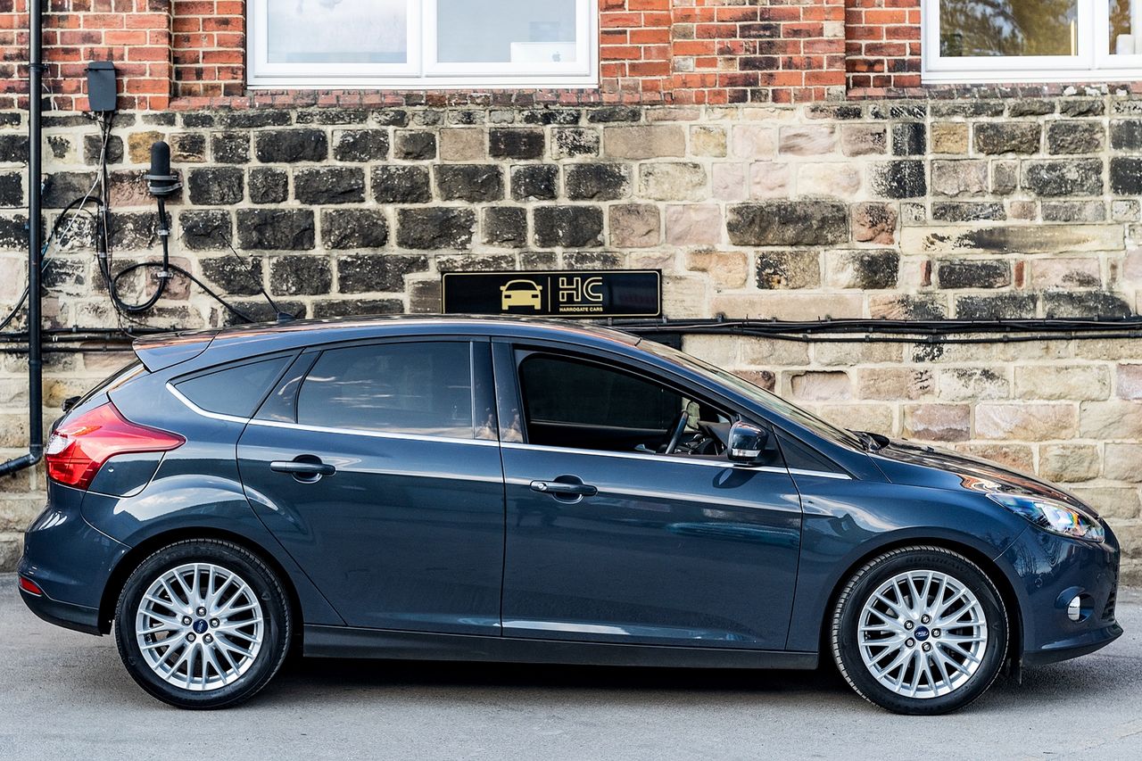 2014 FORD Focus Zetec 1.0T 125PS EcoBoost - Picture 4 of 35