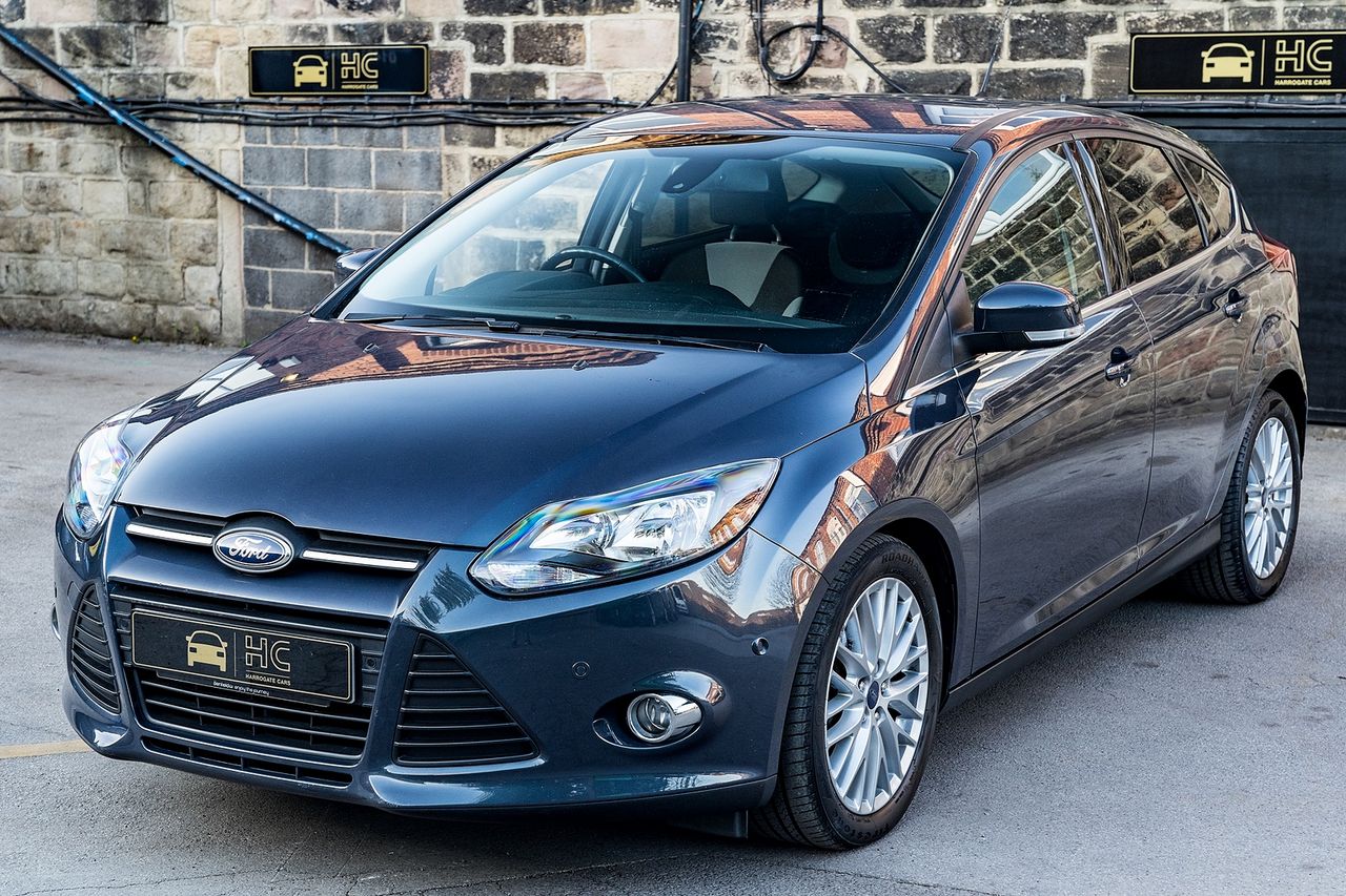 2014 FORD Focus Zetec 1.0T 125PS EcoBoost - Picture 9 of 35