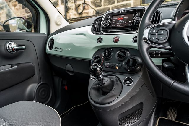 2018 FIAT 500 1.2i Lounge S/S - Picture 21 of 45