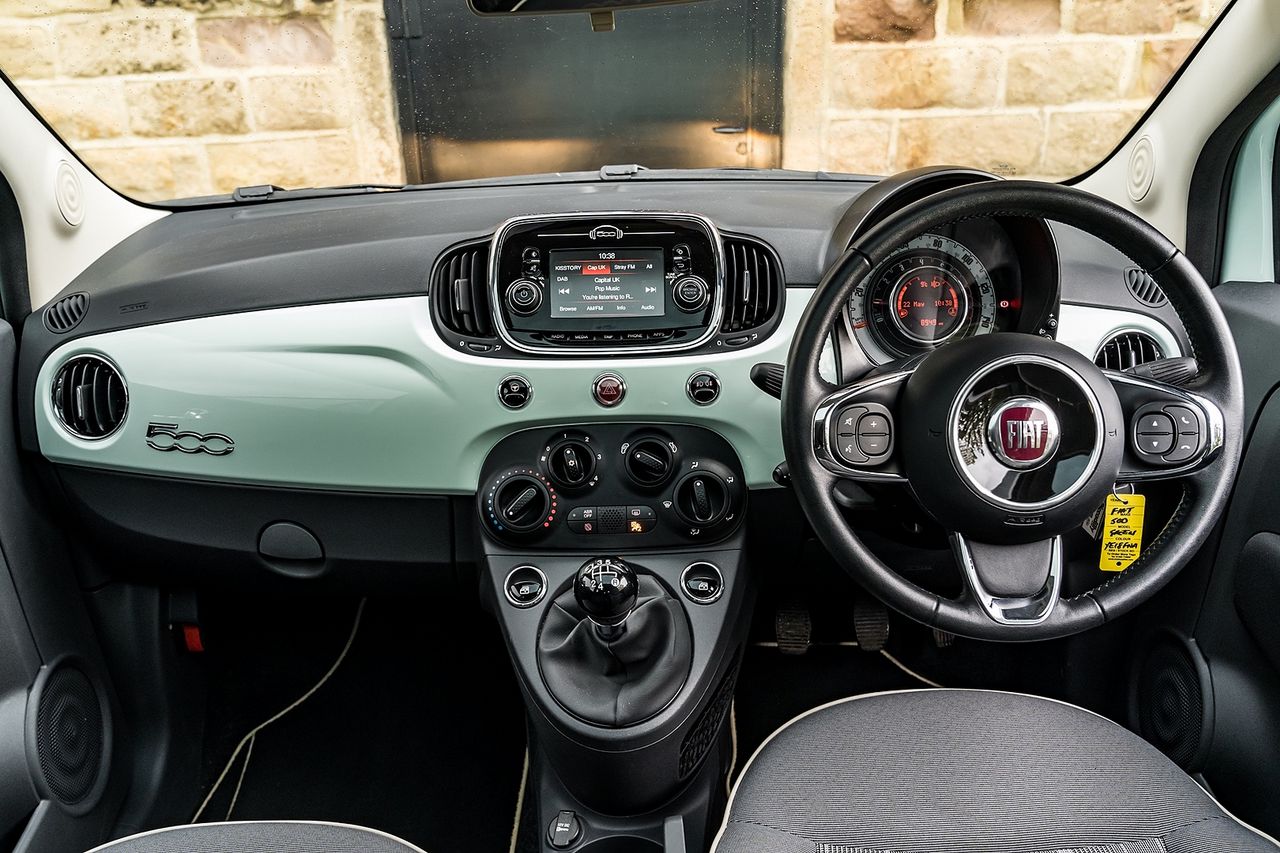 2018 FIAT 500 1.2i Lounge S/S - Picture 22 of 45