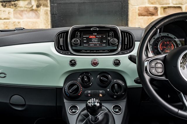 2018 FIAT 500 1.2i Lounge S/S - Picture 26 of 45