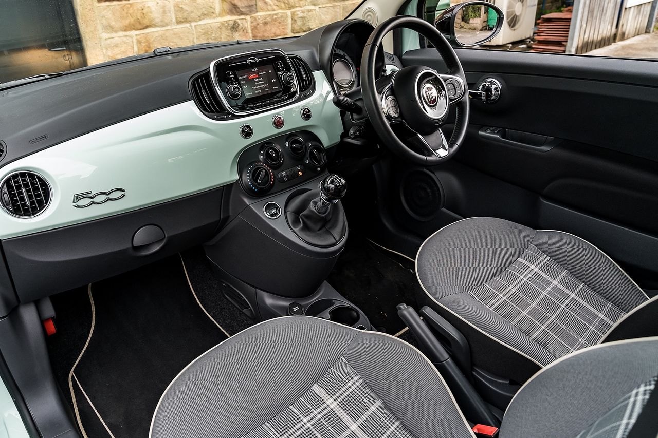 2018 FIAT 500 1.2i Lounge S/S - Picture 27 of 45