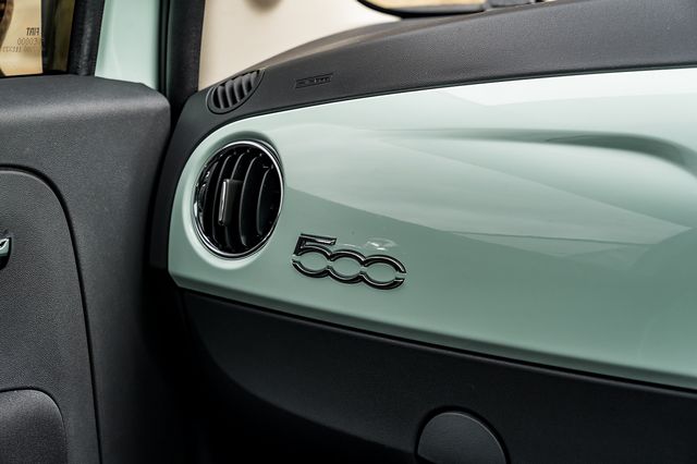2018 FIAT 500 1.2i Lounge S/S - Picture 34 of 45