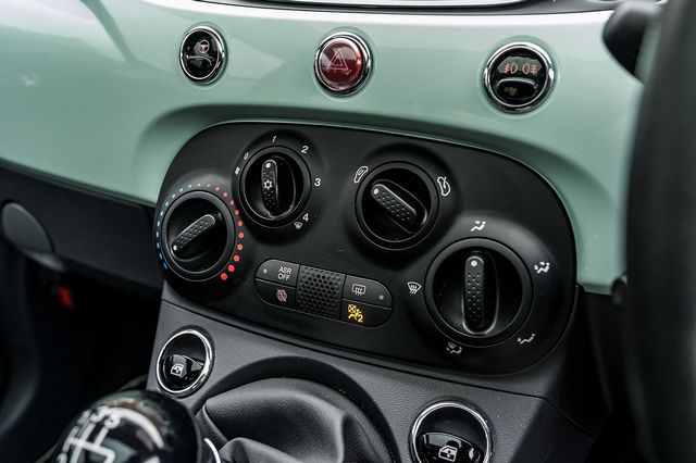 2018 FIAT 500 1.2i Lounge S/S - Picture 38 of 45