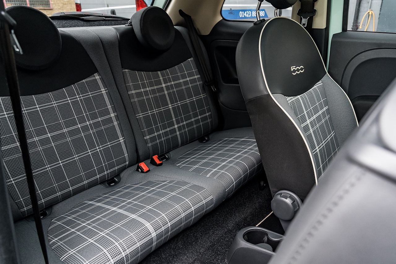 2018 FIAT 500 1.2i Lounge S/S - Picture 41 of 45
