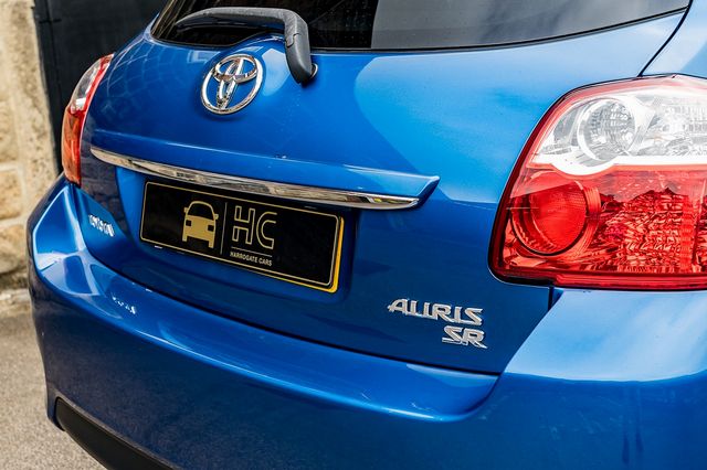 2011 TOYOTA Auris 1.6 V-matic SR - Picture 14 of 42