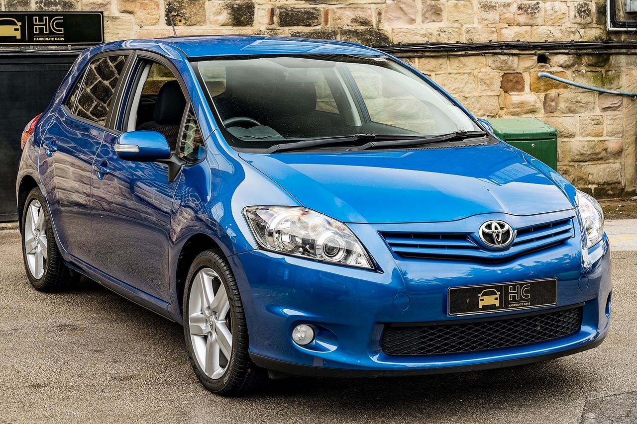 2011 TOYOTA Auris 1.6 V-matic SR - Picture 9 of 42