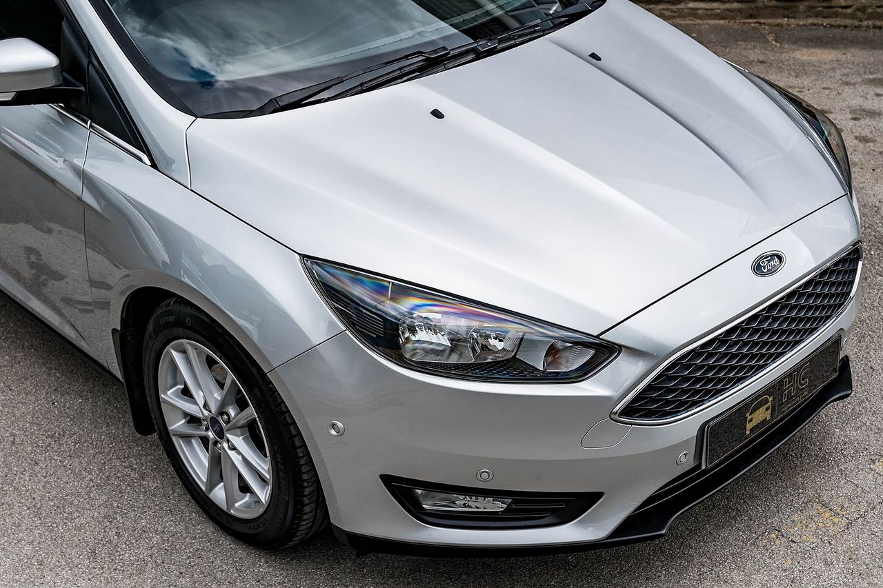 2015 FORD Focus Zetec 1.0T 125PS EcoBoost - Picture 8 of 41