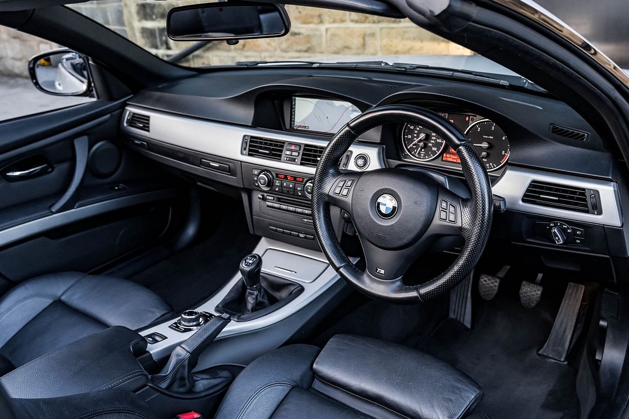 2013 BMW 3 Series 320d Sport Plus - Picture 15 of 46