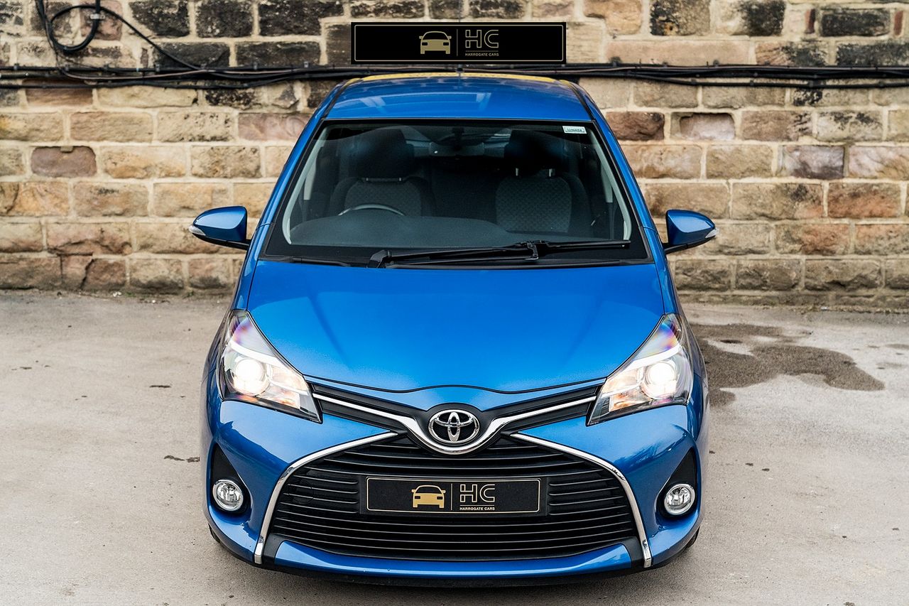 2015 TOYOTA Yaris 1.4 D-4D Icon - Picture 11 of 35