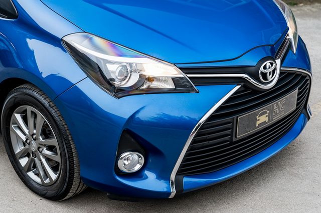 2015 TOYOTA Yaris 1.4 D-4D Icon - Picture 8 of 35