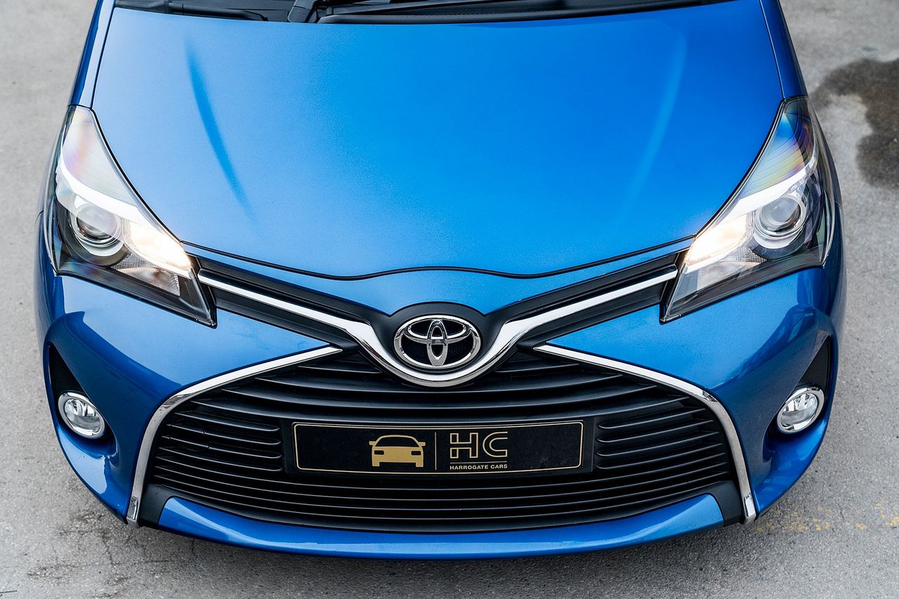 2015 TOYOTA Yaris 1.4 D-4D Icon - Picture 9 of 35
