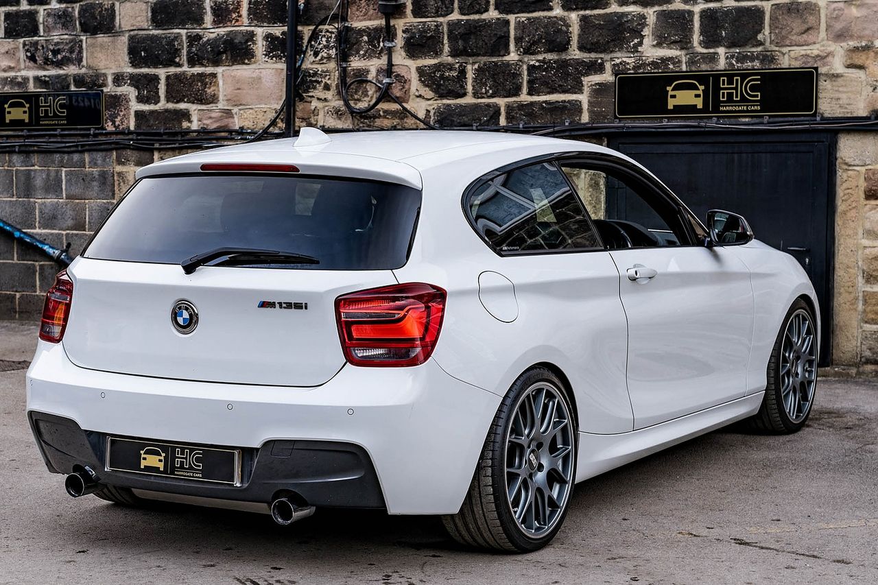 2014 BMW 1 Series M135i - Picture 2 of 38