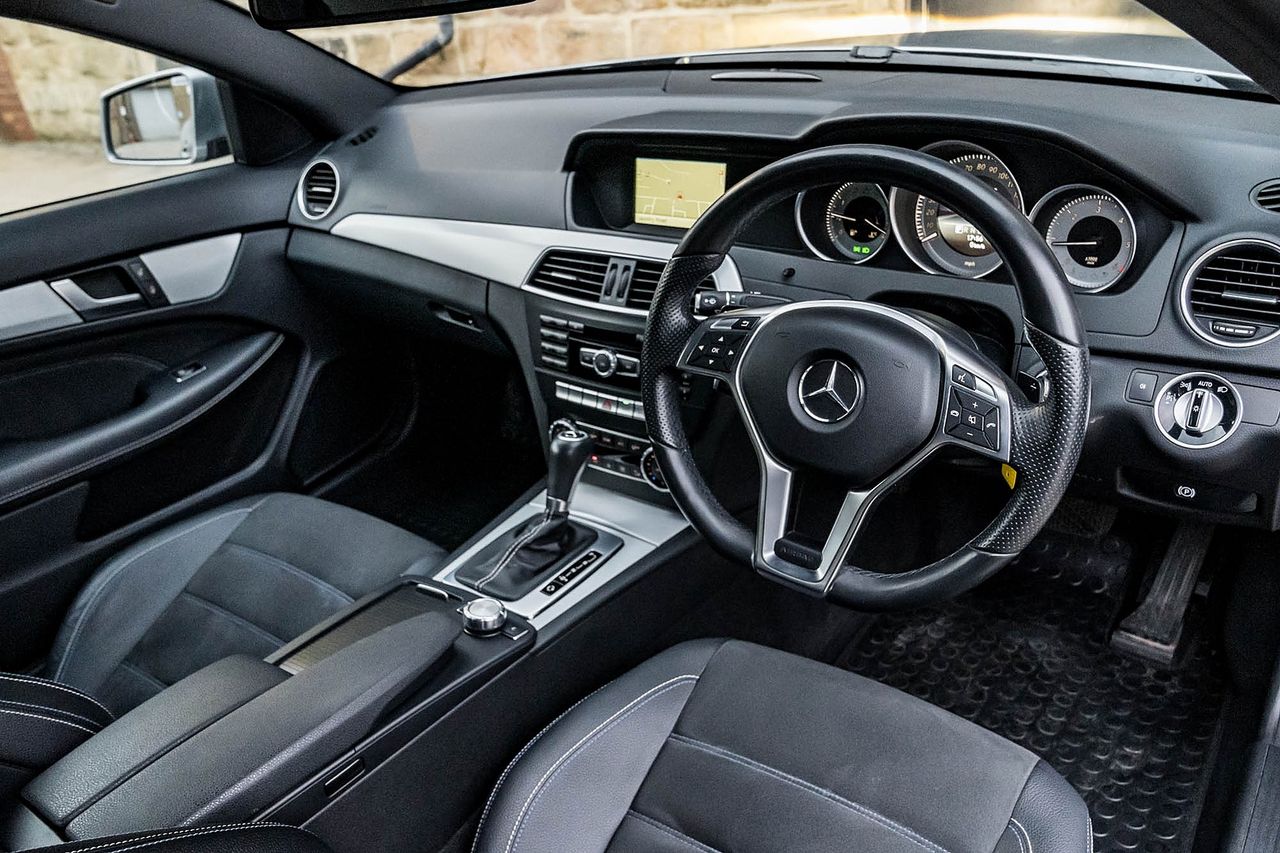 2015 MERCEDES C-class C 220 CDI BlueEFF AMG Sport Edition Auto - Picture 14 of 45