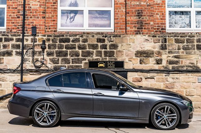 2018 BMW 3 Series 320i xDrive M Sport Shadow Edition AT - Picture 5 of 27