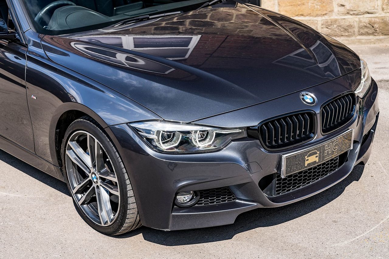 2018 BMW 3 Series 320i xDrive M Sport Shadow Edition AT - Picture 7 of 27