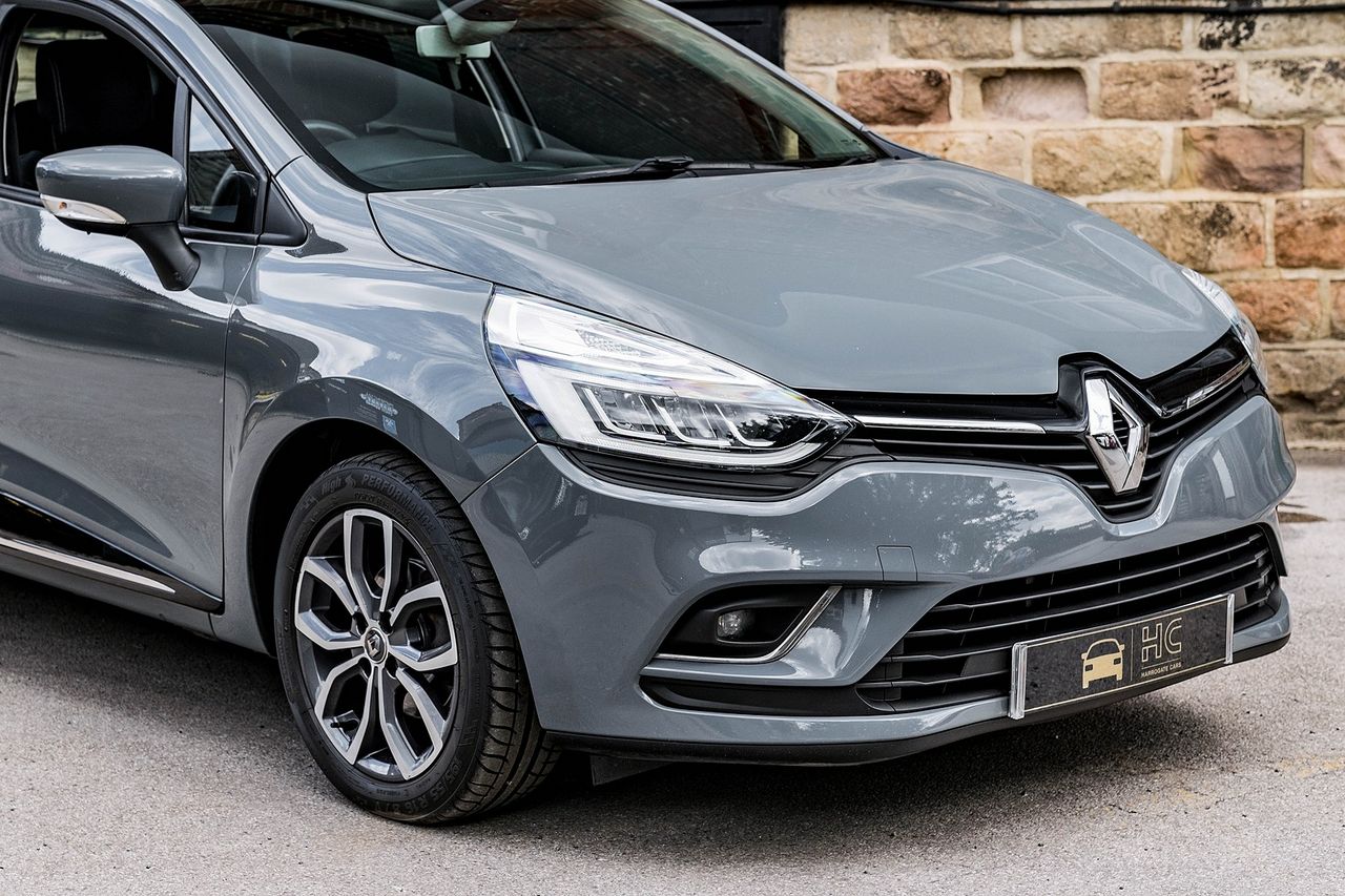 2018 RENAULT Clio Urban Nav TCe 90 - Picture 10 of 46