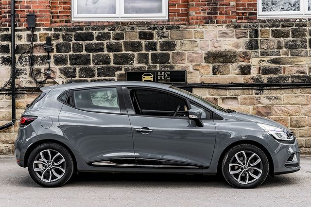 2018 RENAULT Clio Urban Nav TCe 90 - Picture 5 of 46